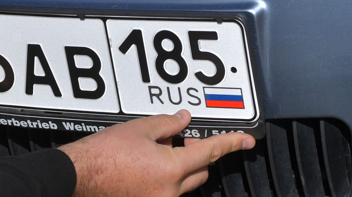 Také Norsko zakázalo vjezd aut s ruskou poznávací značkou